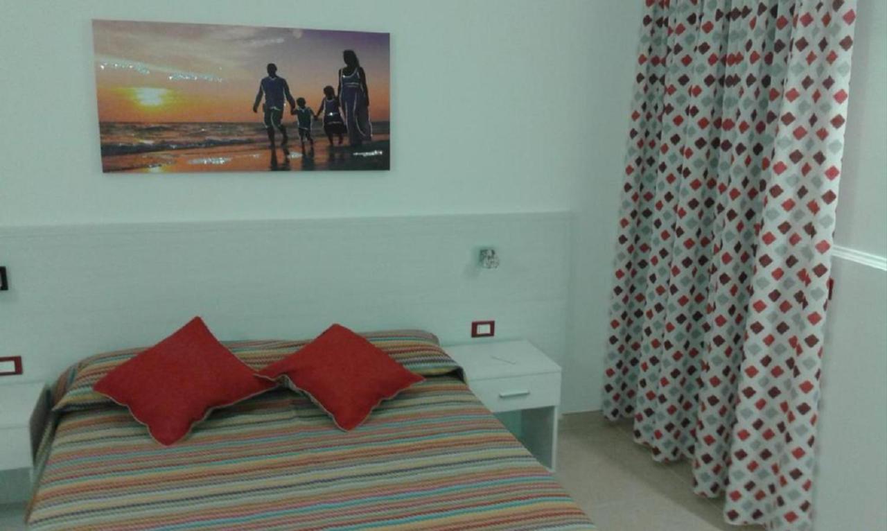Malvarosa Apartments Порто Чезарео Екстериор снимка
